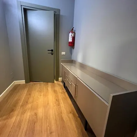 Tirana Apartments 아파트 티라나