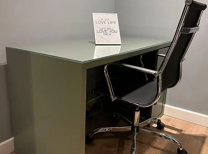 Tirana Apartments * Тирана